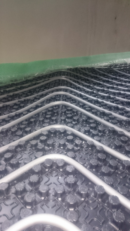 BAU.DE / BAU-Forum: 5. Bild zu Frage "Verlegung Fu&szlig;bodenheizung korrekt?" im BAU-Forum "Fu&szlig;bodenheizungen / Wandheizungen"