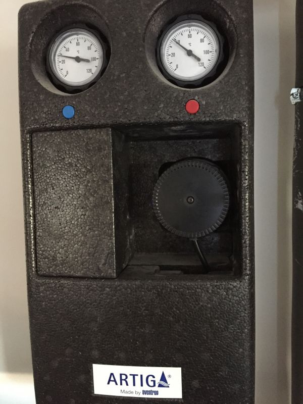 BAU.DE / BAU-Forum: 2. Bild zu Frage "Fu&szlig;bodenheizung entl&uuml;ften?! R&auml;ume werden nicht warm" im BAU-Forum "Fu&szlig;bodenheizungen / Wandheizungen"