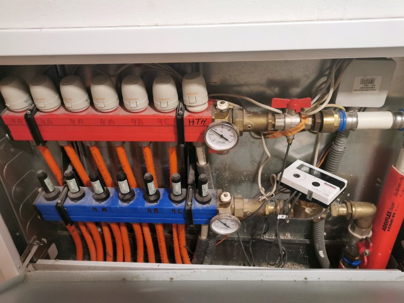 BAU.DE / BAU-Forum: 1. Bild zu Frage "Fu&szlig;bodenheizung einschalten wie?" im BAU-Forum "Fu&szlig;bodenheizungen / Wandheizungen"