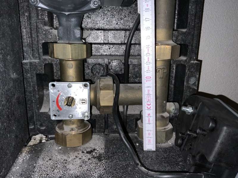 BAU.DE / BAU-Forum: 1. Bild zu Frage "Heizung, Hersteller f&uuml;r Defekten Mischer" im BAU-Forum "Fu&szlig;bodenheizungen / Wandheizungen"