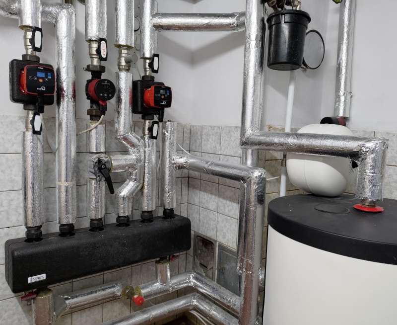 BAU.DE / BAU-Forum: 2. Bild zu Antwort "Heizkreisverteilung Einstellung" auf die Frage "Umw&auml;lzpumpe einstellen: Optimale Leistung, Druck & Steuerung f&uuml;r Heizk&ouml;rper & W&auml;rmepumpe?" im BAU-Forum "Fu&szlig;bodenheizungen / Wandheizungen"