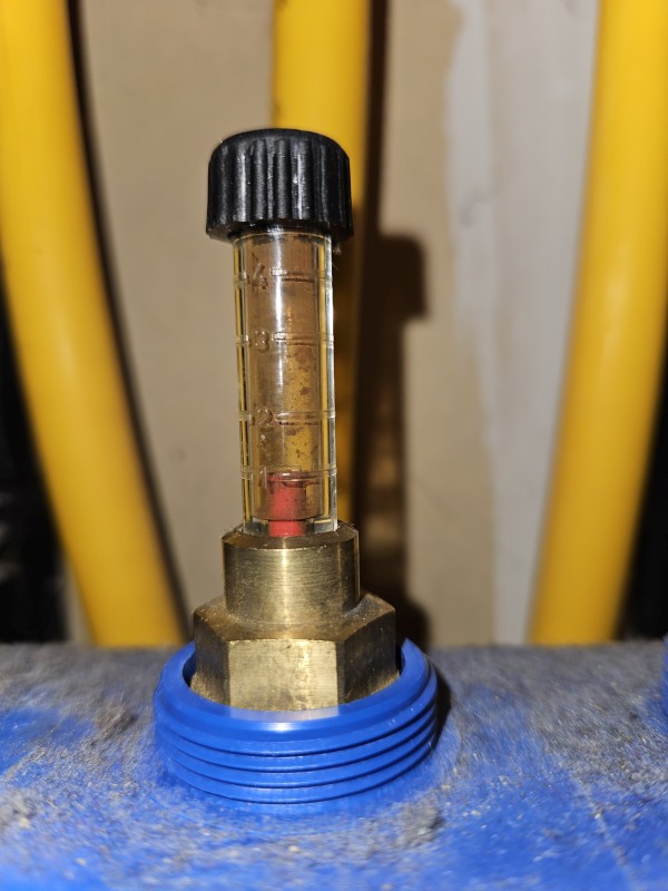 BAU.DE / BAU-Forum: 1. Bild zu Antwort "FBH Probleme: Schlamm im Heizkreisverteiler &ndash; Sp&uuml;lung notwendig!" auf die Frage "Fu&szlig;bodenheizung: Anzeigen am Heizkreisverteiler reagieren nicht - was tun?" im BAU-Forum "Fu&szlig;bodenheizungen / Wandheizungen"