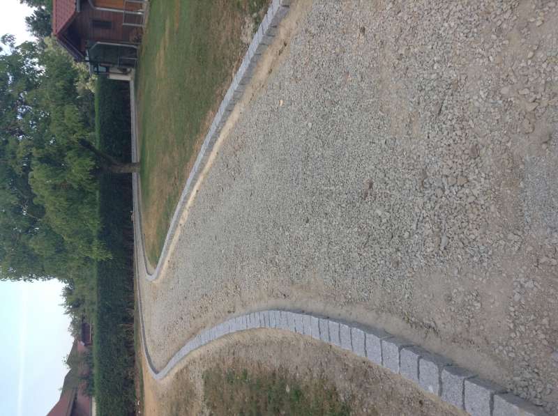 BAU.DE / BAU-Forum: 1. Bild zu Antwort "&nbsp;" auf die Frage "Granitsteine verfugen: Trasszement n&ouml;tig? Mischung mit Granitbruchsand sinnvoll?" im BAU-Forum "Rund um den Garten"