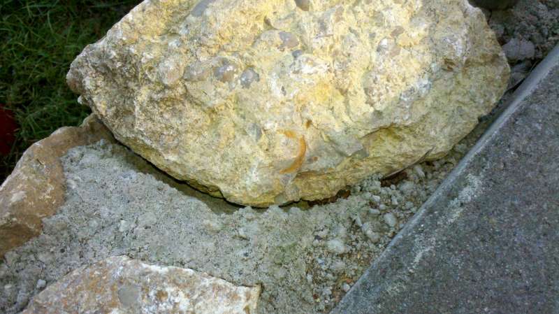 BAU.DE / BAU-Forum: 2. Bild zu Frage "Sanierung Naturstein-Verschalung" im BAU-Forum "Rund um den Garten"