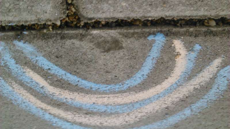 BAU.DE / BAU-Forum: 3. Bild zu Frage "Neues Betonpflaster hat L&ouml;cher / Abplatzungen auf Fl&auml;che und Kanten" im BAU-Forum "Rund um den Garten"