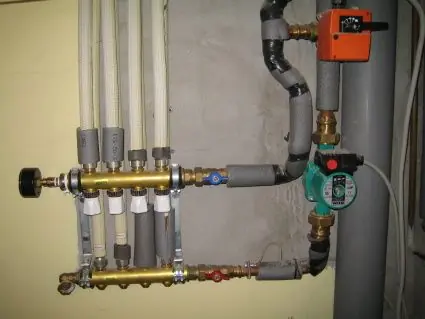 BAU.DE / BAU-Forum: 1. Bild zu Frage "Druckverlust Heizung im Winter: Ursachen, Reparatur & Kosten bei Fußbodenheizung?" im BAU-Forum "Heizung / Warmwasser" BAU.DE / BAU-Forum: 1. Bild zu Frage "Druckverlust Heizung im Winter: Ursachen, Reparatur & Kosten bei Fußbodenheizung?" im BAU-Forum "Heizung / Warmwasser"