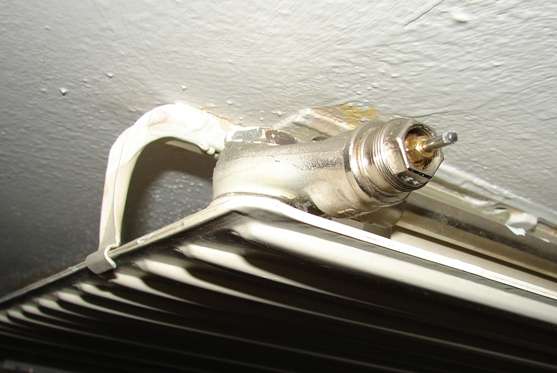 BAU.DE / BAU-Forum: 2. Bild zu Frage "Heizk&ouml;rper Ventil &nbsp;-&nbsp; welches habe ich?" im BAU-Forum "Heizung / Warmwasser"