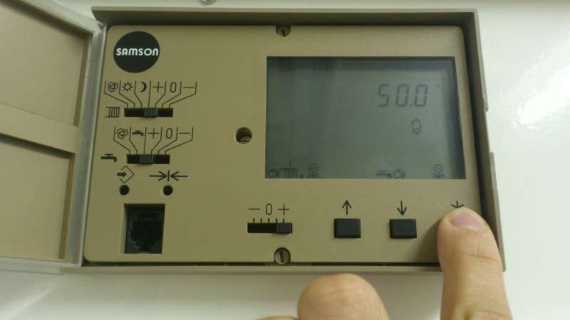 BAU.DE / BAU-Forum: 2. Bild zu Frage "Samson Regler einstellen (kalte Wasser, kann nicht Duschen!)" im BAU-Forum "Heizung / Warmwasser"