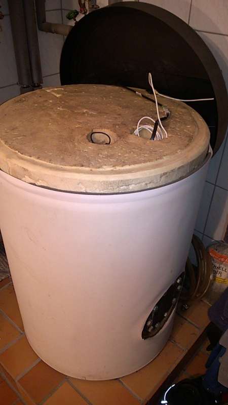 BAU.DE / BAU-Forum: 1. Bild zu Antwort "Fotos anbei" auf die Frage "Buderus Warmwasserspeicher SR120: Druckverlust & Zirkulationsprobleme &ndash; Ursachen & L&ouml;sungen?" im BAU-Forum "Heizung / Warmwasser"