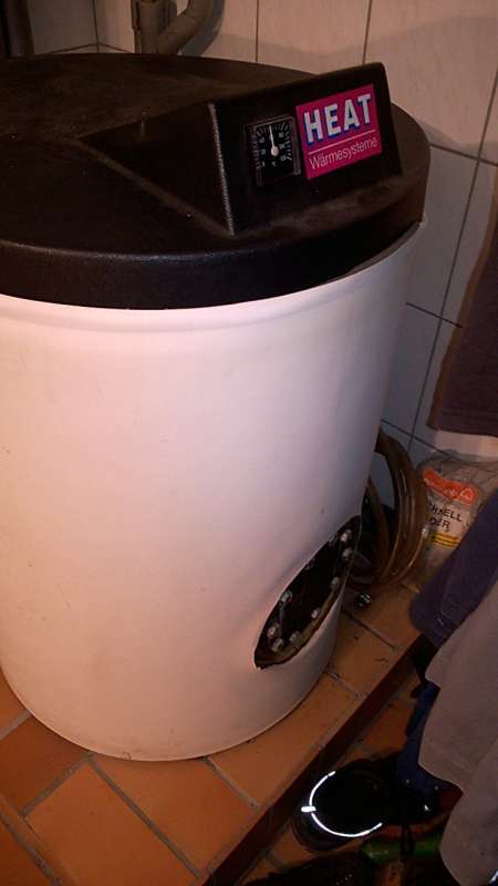 BAU.DE / BAU-Forum: 5. Bild zu Antwort "Fotos anbei" auf die Frage "Buderus Warmwasserspeicher SR120: Druckverlust & Zirkulationsprobleme &ndash; Ursachen & L&ouml;sungen?" im BAU-Forum "Heizung / Warmwasser"