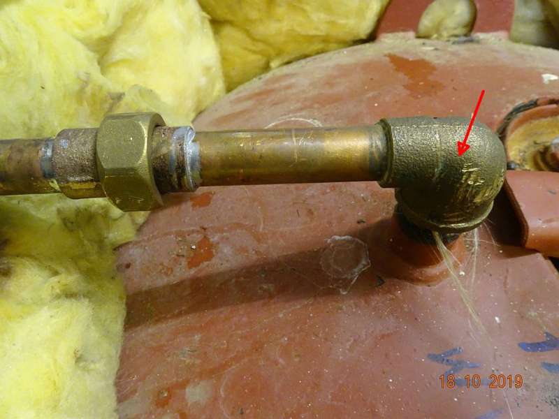 BAU.DE / BAU-Forum: 3. Bild zu Antwort "Fotos" auf die Frage "Buderus Warmwasserspeicher SR120: Druckverlust & Zirkulationsprobleme &ndash; Ursachen & L&ouml;sungen?" im BAU-Forum "Heizung / Warmwasser"