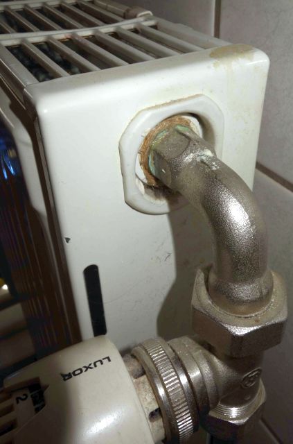 BAU.DE / BAU-Forum: 2. Bild zu Frage "Heizk&ouml;rperverkleidung demontieren: Anleitung, Systeme & Reinigungstipps" im BAU-Forum "Heizung / Warmwasser"