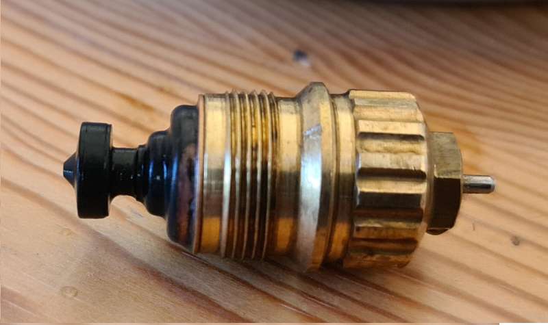 BAU.DE / BAU-Forum: 1. Bild zu Frage "Danfoss Heizungsventil (30+ Jahre): Ersatzteile finden &ndash; Bezugsquellen & Alternativen?" im BAU-Forum "Heizung / Warmwasser"