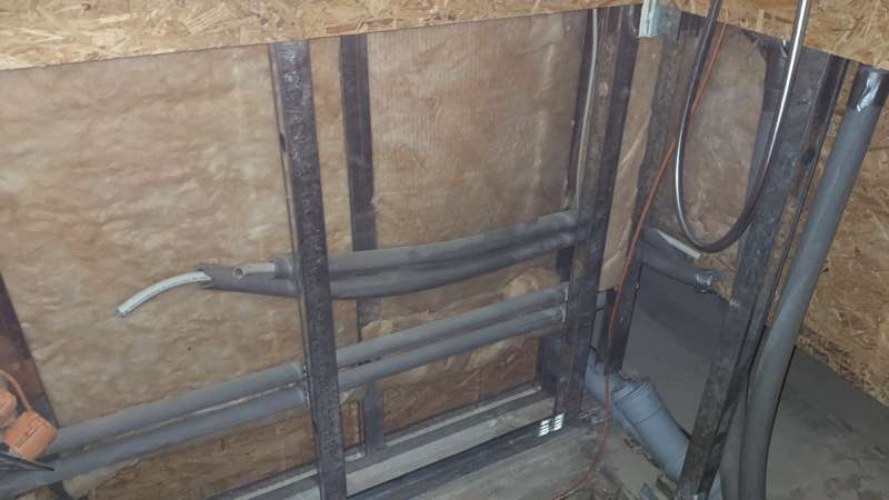 BAU.DE / BAU-Forum: 1. Bild zu Frage "Gasaustritt nach Badrenovierung? Ursachen, Risiken & Sicherheitsma&szlig;nahmen" im BAU-Forum "Heizung / Warmwasser"