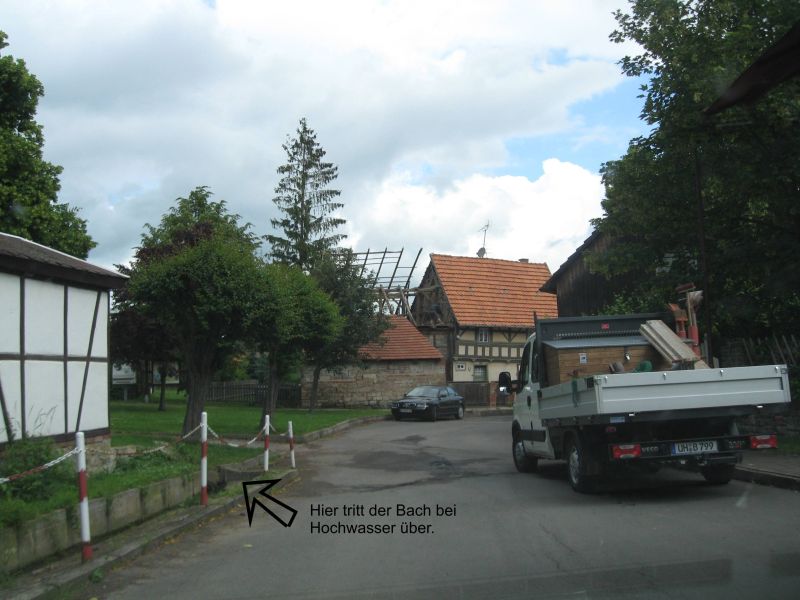 BAU.DE / BAU-Forum: 3. Bild zu Frage "Hochwasserschutz Grundst&uuml;ckszufahrt: L&ouml;sungen, Alternativen & Kosten in Th&uuml;ringen?" im BAU-Forum "Hochwasser"