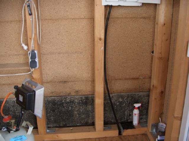 BAU.DE / BAU-Forum: 1. Bild zu Frage "Holzwand Aufbau: Infos zu Konstruktion, D&auml;mmung & Materialien f&uuml;r Ihr Holzhaus?" im BAU-Forum "Holzbau"