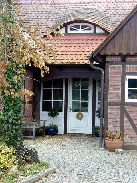 BAU.DE / BAU-Forum: 2. Bild zu Antwort "Fachwerk Neubau: W&auml;rmeschutz &ndash; Moderne vs. klassische Bauweise" auf die Frage "Fachwerkhaus Neubau: Chancen, Risiken & Kosten &ndash; Was Sie vor dem Bau wissen sollten" im BAU-Forum "Holzbau"