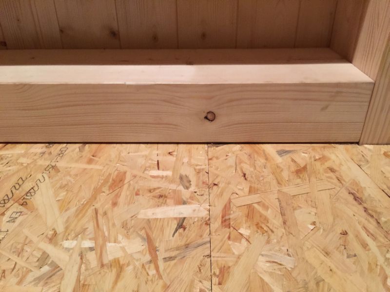 BAU.DE / BAU-Forum: 1. Bild zu Frage "OSB St&ouml;&szlig;e dicht hinter der offenen holzbalkebdecke? Beide Geschosse nicht miteinander verklebt? Ist das so richtig" im BAU-Forum "Holzbau"