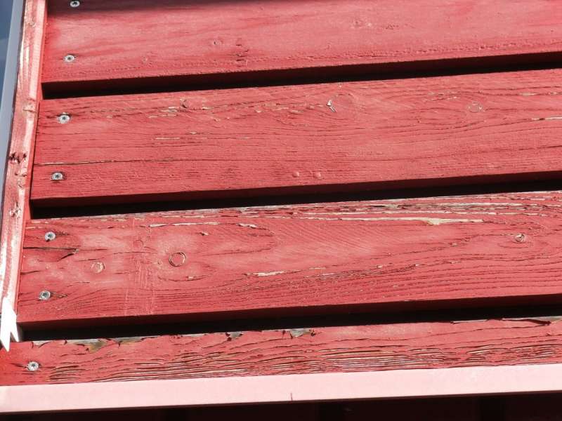 BAU.DE / BAU-Forum: 1. Bild zu Frage "Holzfassade sanieren vor Neuanstrich" im BAU-Forum "Holzschutz, Holzsch&auml;den, Holzsanierung"