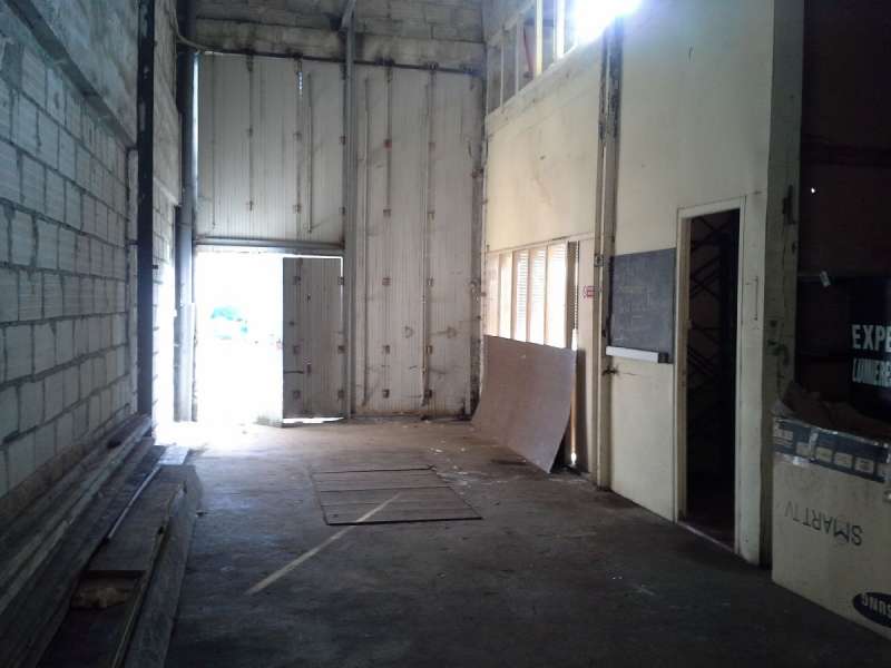 BAU.DE / BAU-Forum: 1. Bild zu Frage "Feuchtigkeit: Sonderfall! Atelier-Boden auf Betonbau und Isolierung innen.." im BAU-Forum "Holzschutz, Holzsch&auml;den, Holzsanierung"