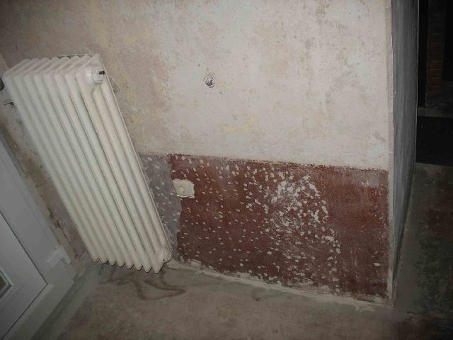 BAU.DE / BAU-Forum: 1. Bild zu Frage "Innenwand neu verputzen, wie vorgehen, welcher Putz?" im BAU-Forum "Innenwände" BAU.DE / BAU-Forum: 1. Bild zu Frage "Innenwand neu verputzen, wie vorgehen, welcher Putz?" im BAU-Forum "Innenwände"