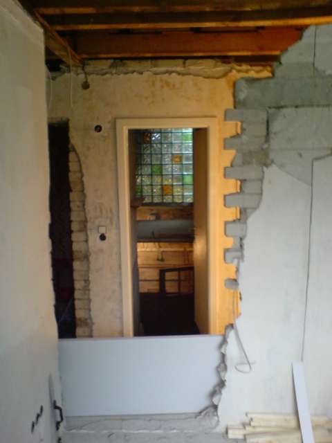 BAU.DE / BAU-Forum: 1. Bild zu Frage "Wie setze ich beim Trockenbau/Innenausbau eine Türzarge an eine Holzunterkonstruktion?" im BAU-Forum "Innenwände" BAU.DE / BAU-Forum: 1. Bild zu Frage "Wie setze ich beim Trockenbau/Innenausbau eine Türzarge an eine Holzunterkonstruktion?" im BAU-Forum "Innenwände"