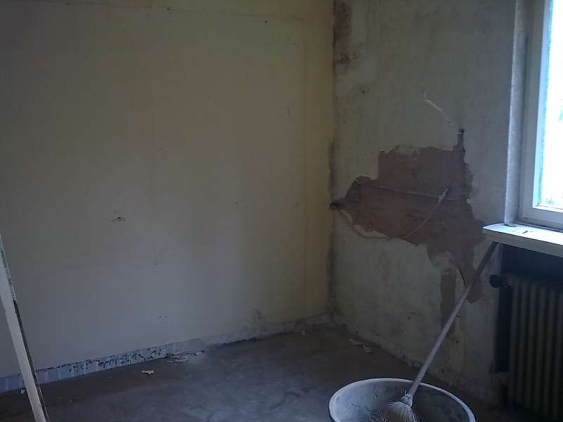 BAU.DE / BAU-Forum: 1. Bild zu Frage "Rigipsplatte direkt auf das Mauerwerk montieren, ohne es vorher zu verputzen" im BAU-Forum "Innenw&auml;nde"