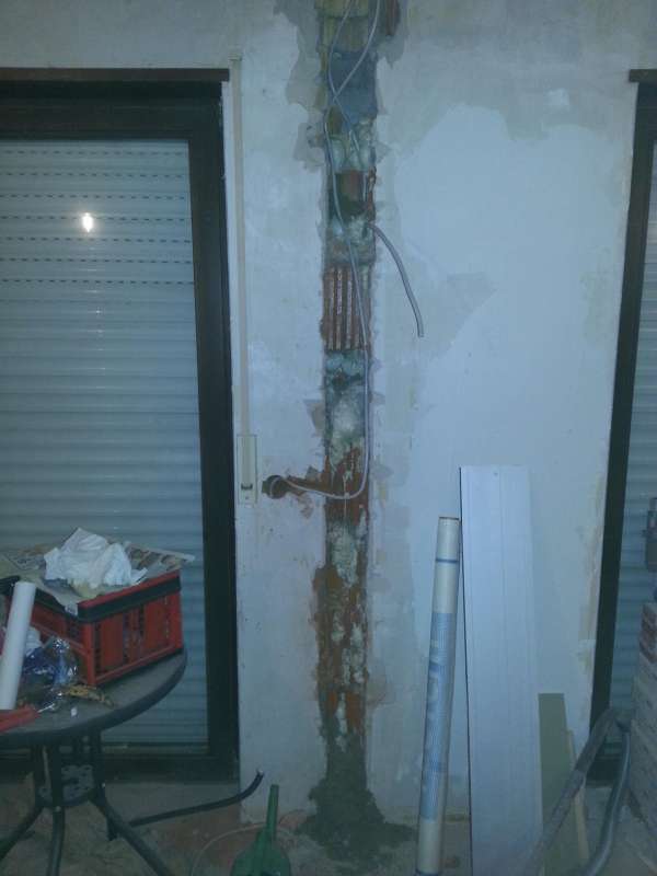 BAU.DE / BAU-Forum: 3. Bild zu Frage "Wandfugen von Boden bis Decke verschlie&szlig;en" im BAU-Forum "Innenw&auml;nde"