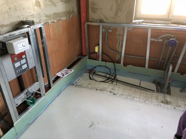 BAU.DE / BAU-Forum: 2. Bild zu Frage "Kein Innenputz hinter Sanit&auml;rinstallation / Trockenbau?" im BAU-Forum "Innenw&auml;nde"