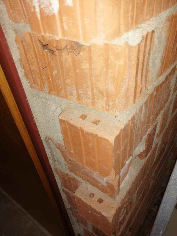 BAU.DE / BAU-Forum: 4. Bild zu Frage "Fragen zum Verputzen der Innenwand eines Raumes" im BAU-Forum "Innenw&auml;nde"