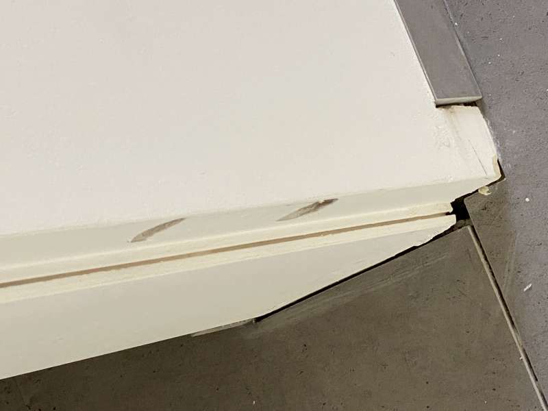 BAU.DE / BAU-Forum: 1. Bild zu Frage "UnderCoverZarge/Fl&auml;chenb&uuml;ndige Sockelleisten" im BAU-Forum "Innenw&auml;nde"