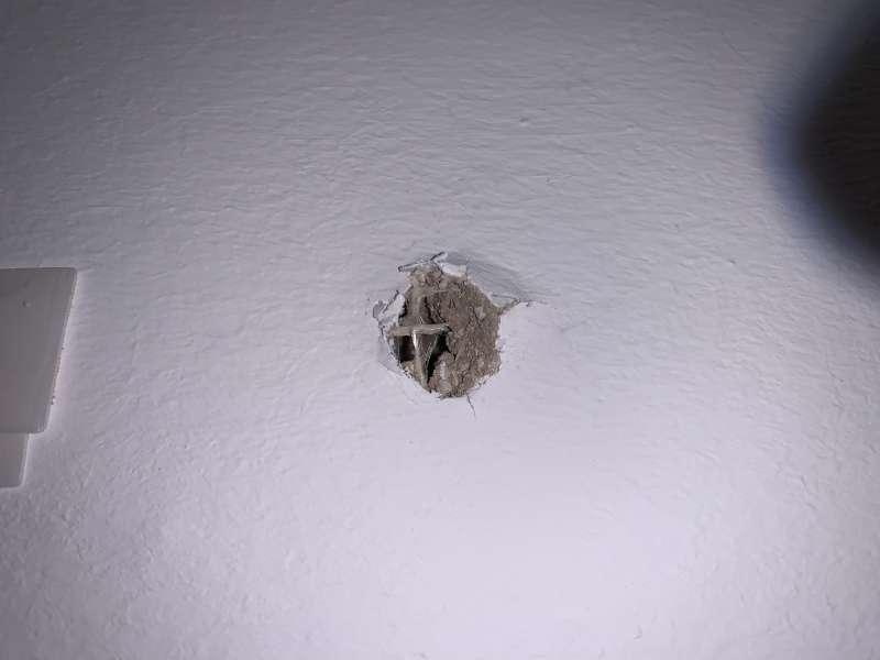 BAU.DE / BAU-Forum: 1. Bild zu Frage "Asbesthaltiger Putz?" im BAU-Forum "Innenw&auml;nde"