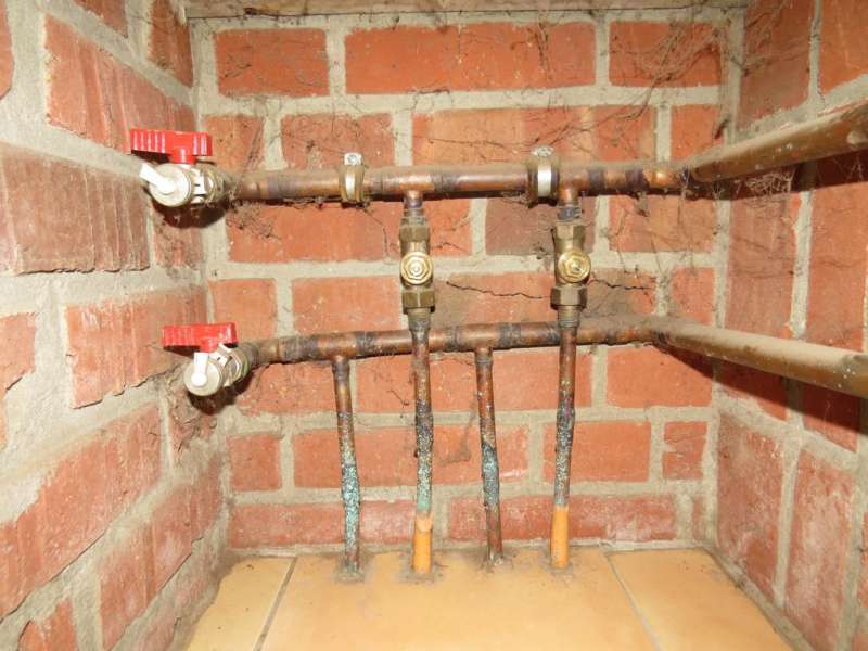 BAU.DE / BAU-Forum: 2. Bild zu Frage "Bodenheizung entleeren: Anleitung, Risiken & was Sie beachten m&uuml;ssen?" im BAU-Forum "Installation: Elektro, Gas, Wasser, Fernw&auml;rme etc."