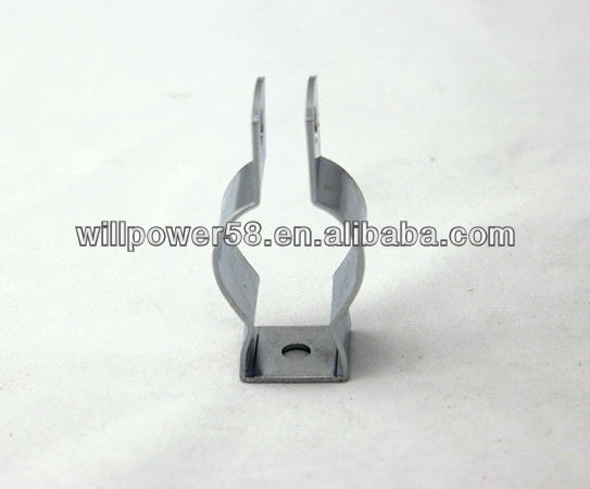 BAU.DE / BAU-Forum: 1. Bild zu Frage "Rohrklemmen f&uuml;r 1/2 Zoll Stahlrohr finden: Metall, Loch zum Anschrauben & Bezugsquellen?" im BAU-Forum "Installation: Elektro, Gas, Wasser, Fernw&auml;rme etc."