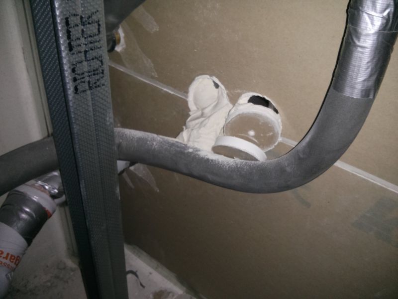 BAU.DE / BAU-Forum: 2. Bild zu Frage "Steckdosenl&ouml;cher in Rigipswand: Ursachen, Risiken & Korrektur im Neubau?" im BAU-Forum "Installation: Elektro, Gas, Wasser, Fernw&auml;rme etc."