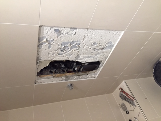 BAU.DE / BAU-Forum: 1. Bild zu Frage "Einbauarmatur undicht: Ursachen, Risiken & Wer haftet f&uuml;r den Wasserschaden?" im BAU-Forum "Installation: Elektro, Gas, Wasser, Fernw&auml;rme etc."