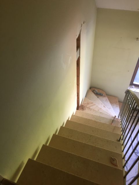 BAU.DE / BAU-Forum: 1. Bild zu Frage "Wasserinstallation &nbsp;-&nbsp; Einschlitzen der Betondecke (vertikal)" im BAU-Forum "Installation: Elektro, Gas, Wasser, Fernw&auml;rme etc."