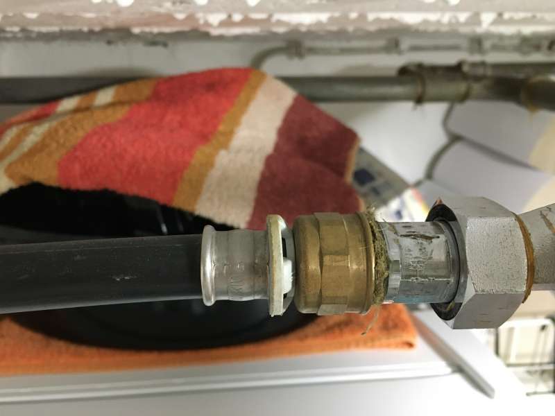 BAU.DE / BAU-Forum: 1. Bild zu Frage "Alte Viega Fitting f&uuml;r KS Rohr. Nicht mehr Lieferbar. Was jetzt?" im BAU-Forum "Installation: Elektro, Gas, Wasser, Fernw&auml;rme etc."