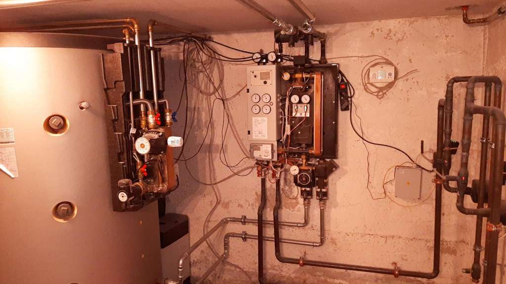 BAU.DE / BAU-Forum: 1. Bild zu Frage "Warmwasser R&uuml;ckschlagventil / R&uuml;ckflussventil" im BAU-Forum "Installation: Elektro, Gas, Wasser, Fernw&auml;rme etc."