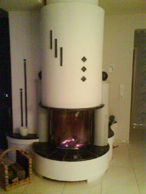 BAU.DE / BAU-Forum: 1. Bild zu Frage "Heizkamin Probleme: Zu viel Hitze, &Uuml;berhitzung der Wohnung & L&ouml;sungen?" im BAU-Forum "Kamin und Kachelofen"