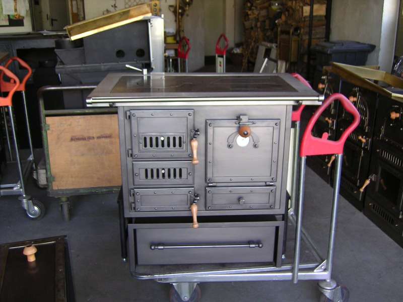 BAU.DE / BAU-Forum: 2. Bild zu Antwort "Küchenherd mit Zügen: Armutszeugnis für Ofenbauer?" auf die Frage "Küchenherd mit Nachheizkasten im Bauernhaus: Sinnvolle Kombination? Kosten & Effizienz" im BAU-Forum "Kamin und Kachelofen" BAU.DE / BAU-Forum: 2. Bild zu Antwort "Küchenherd mit Zügen: Armutszeugnis für Ofenbauer?" auf die Frage "Küchenherd mit Nachheizkasten im Bauernhaus: Sinnvolle Kombination? Kosten & Effizienz" im BAU-Forum "Kamin und Kachelofen"