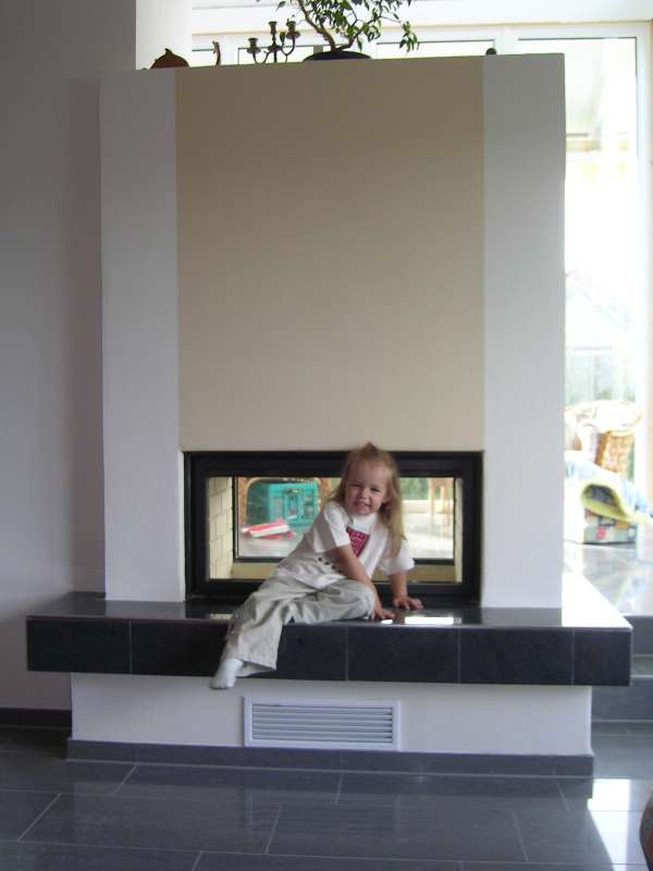 BAU.DE / BAU-Forum: 2. Bild zu Antwort "Grundofen verkleiden: Feinsteinzeug – Temperatur & Montageaufwand" auf die Frage "Grundofen mit Feinsteinzeug verkleiden: Hitzebeständigkeit, Alternativen & Risiken?" im BAU-Forum "Kamin und Kachelofen" BAU.DE / BAU-Forum: 2. Bild zu Antwort "Grundofen verkleiden: Feinsteinzeug – Temperatur & Montageaufwand" auf die Frage "Grundofen mit Feinsteinzeug verkleiden: Hitzebeständigkeit, Alternativen & Risiken?" im BAU-Forum "Kamin und Kachelofen"