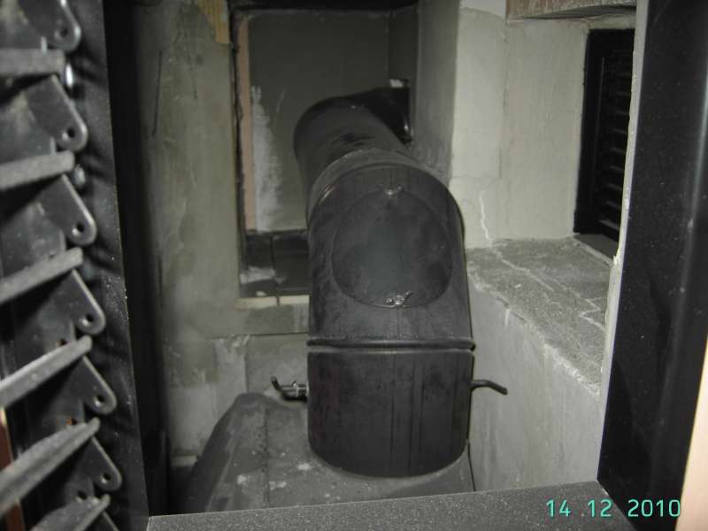 BAU.DE / BAU-Forum: 1. Bild zu Frage "Kago Holzofen ohne Nachheizregister: Optimierung für mehr Wärme & Effizienz?" im BAU-Forum "Kamin und Kachelofen" BAU.DE / BAU-Forum: 1. Bild zu Frage "Kago Holzofen ohne Nachheizregister: Optimierung für mehr Wärme & Effizienz?" im BAU-Forum "Kamin und Kachelofen"