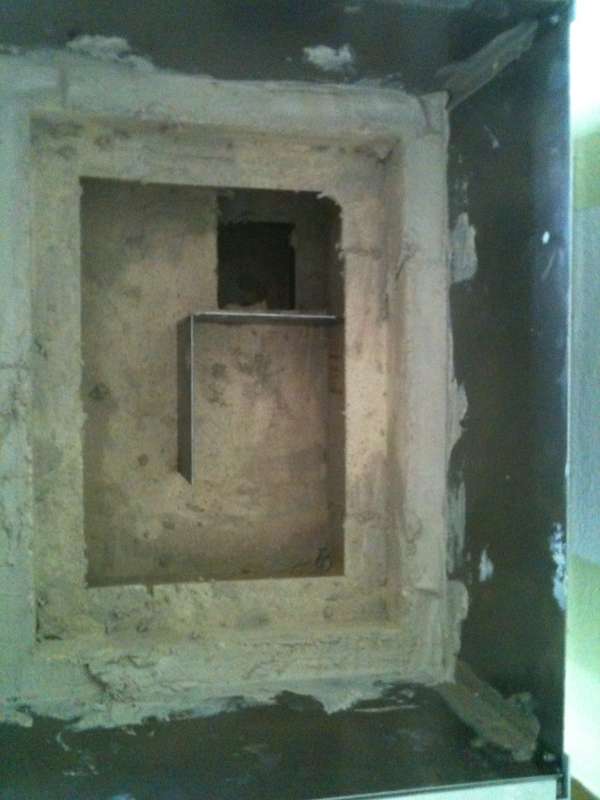 BAU.DE / BAU-Forum: 1. Bild zu Antwort "Kaminofen: Speichererh&ouml;hung durch Red Flame-Steine &ndash; Prototyp" auf die Frage "Kaminofen zum Kombiofen umbauen: Ist das m&ouml;glich? Kosten, Nutzen & Alternativen" im BAU-Forum "Kamin und Kachelofen"