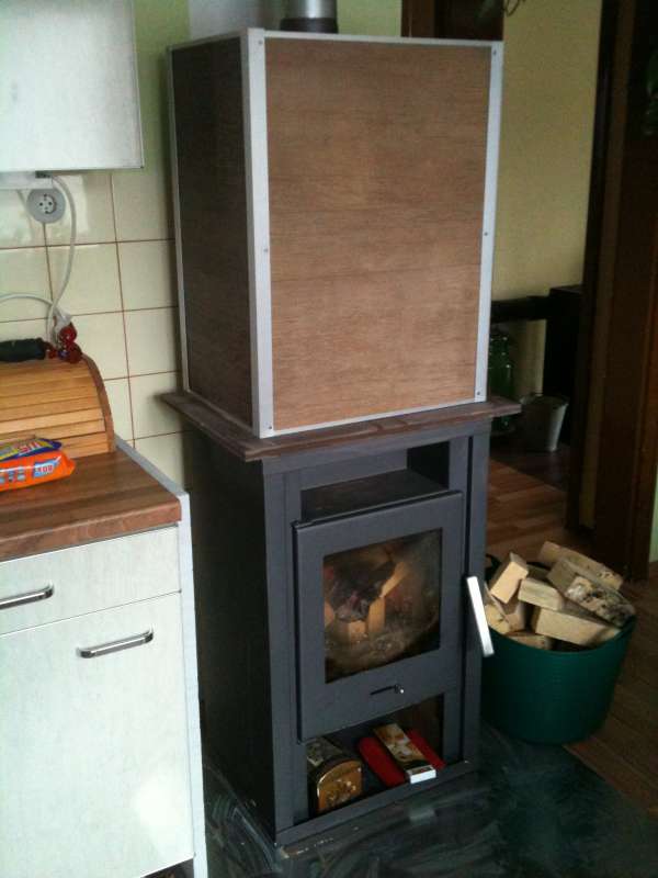 BAU.DE / BAU-Forum: 3. Bild zu Antwort "Kaminofen: Speichererh&ouml;hung durch Red Flame-Steine &ndash; Prototyp" auf die Frage "Kaminofen zum Kombiofen umbauen: Ist das m&ouml;glich? Kosten, Nutzen & Alternativen" im BAU-Forum "Kamin und Kachelofen"