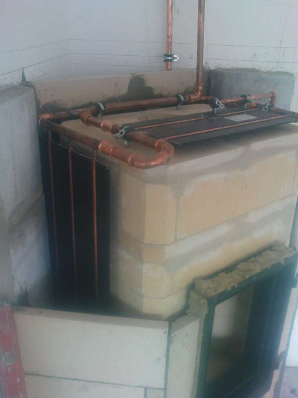 BAU.DE / BAU-Forum: 1. Bild zu Antwort "Neubau hei&szlig;t gut ged&auml;mmtes Haus..." auf die Frage "Grundofen vs. Warmluftofen: Welcher Kachelofen ist besser f&uuml;r Heizungsunterst&uuml;tzung im Neubau?" im BAU-Forum "Kamin und Kachelofen"