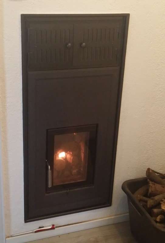 BAU.DE / BAU-Forum: 2. Bild zu Frage "Kachelofeneinsatz Holzverbrauch senken: Optimierung, Kosten & Effizienz-Tipps?" im BAU-Forum "Kamin und Kachelofen"