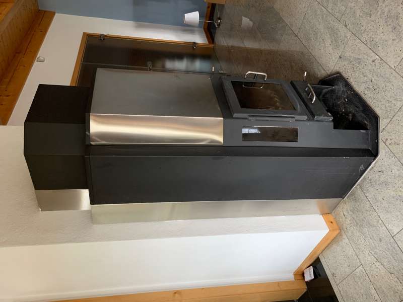 BAU.DE / BAU-Forum: 2. Bild zu Frage "Hilfe bei der Identifizierung eines Kaminofens: Suche nach Hersteller und Typenschild f&uuml;r Zertifizierung" im BAU-Forum "Kamin und Kachelofen"