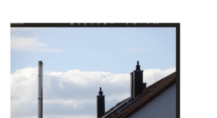 BAU.DE / BAU-Forum: 1. Bild zu Antwort "Genehmigung" auf die Frage "Schornstein an Traufe: Sicherheitsabstand zum Nachbarhaus? Firsth&ouml;he, &Uuml;berstand & Vorschriften" im BAU-Forum "Kamin und Kachelofen"