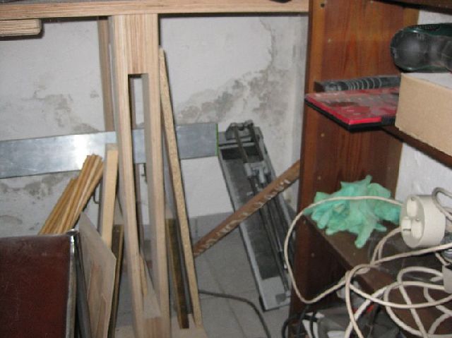 BAU.DE / BAU-Forum: 1. Bild zu Antwort "Feuchtigkeit im Keller: Putz mit Ausbl&uuml;hungen &ndash; Schadensbild" auf die Frage "Keller trockenlegen im Altbau: Methodenvergleich, Kosten & Risiken der Sanierung?" im BAU-Forum "Keller"